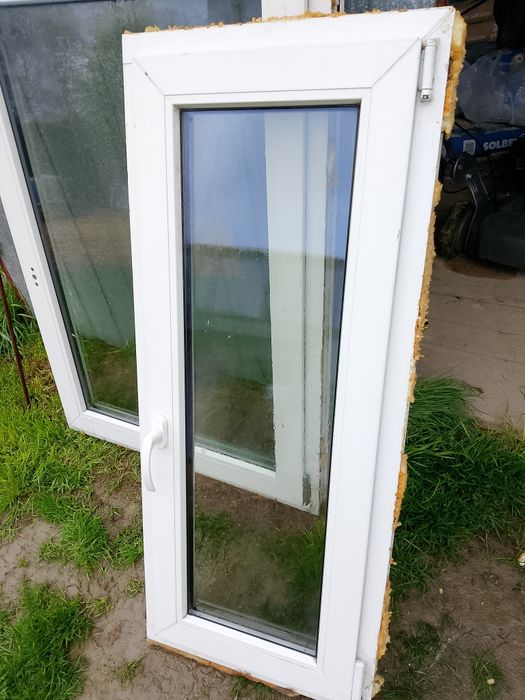 Okno 52x125 plastikowe rozwierno uchylne białe