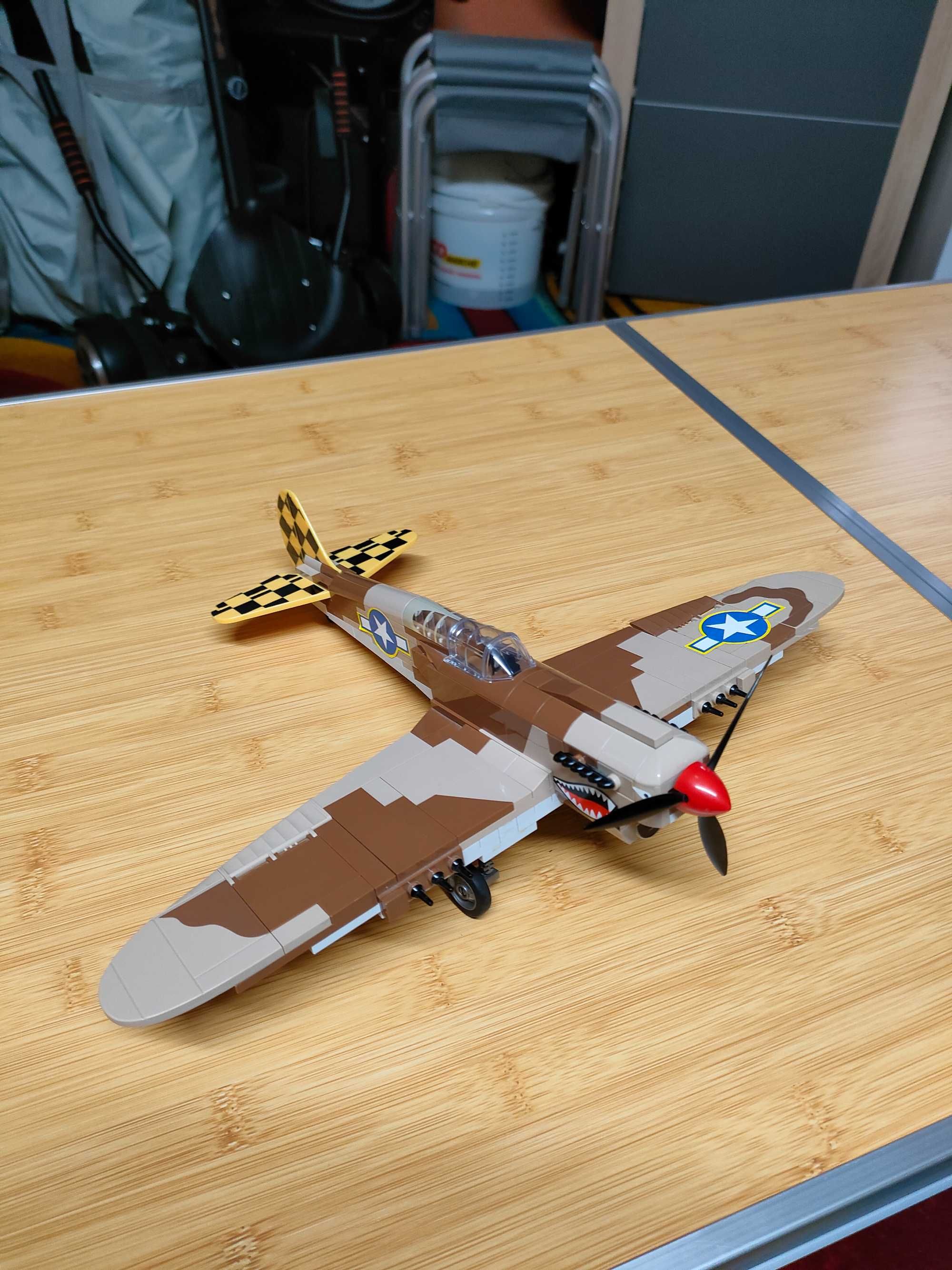 Samolot Cobi Curtiss P-40 Warhawk