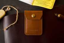 Skórzany portfel EDC z klapką, minimalistyczne etui na karty