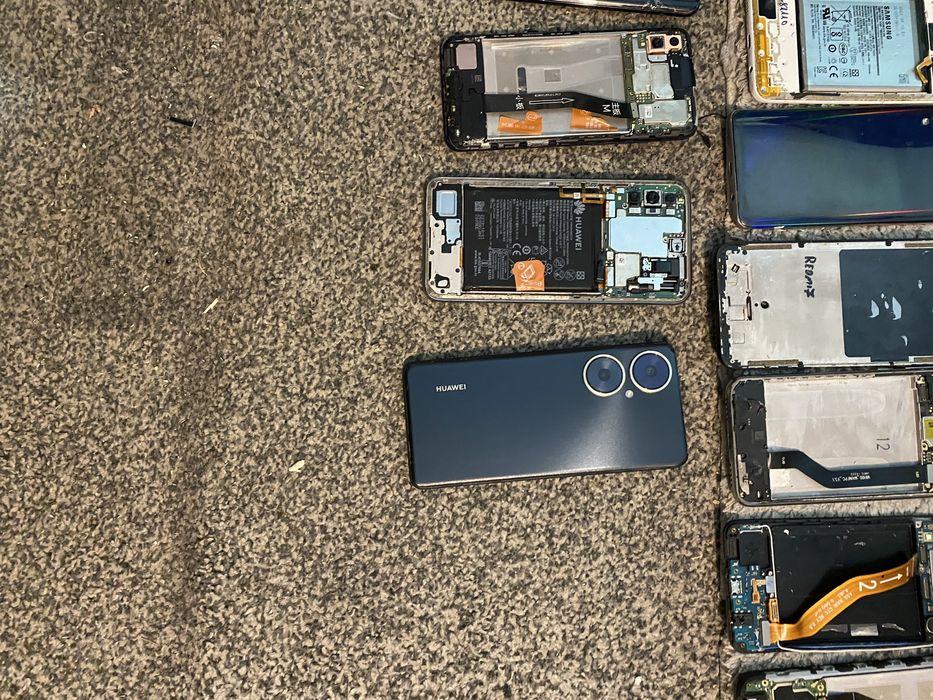 Telefony na części