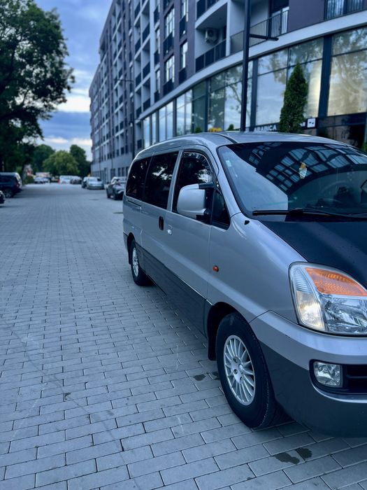 Hyndai H-1 бус, мікроавтобус