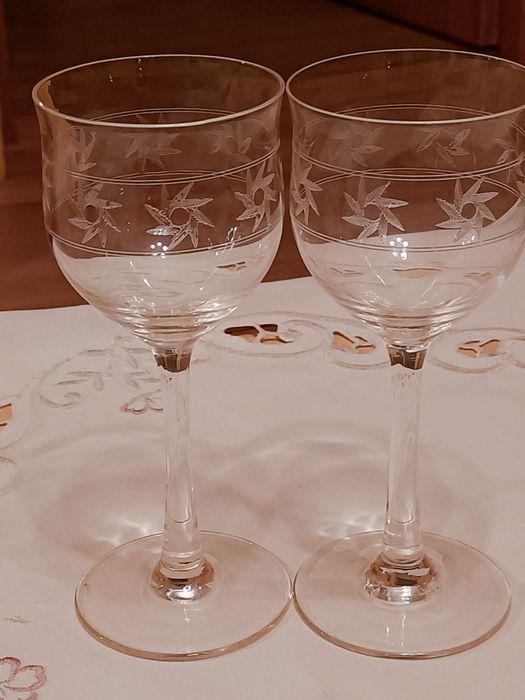 Stare kieliszki kryształowe z PRL-u