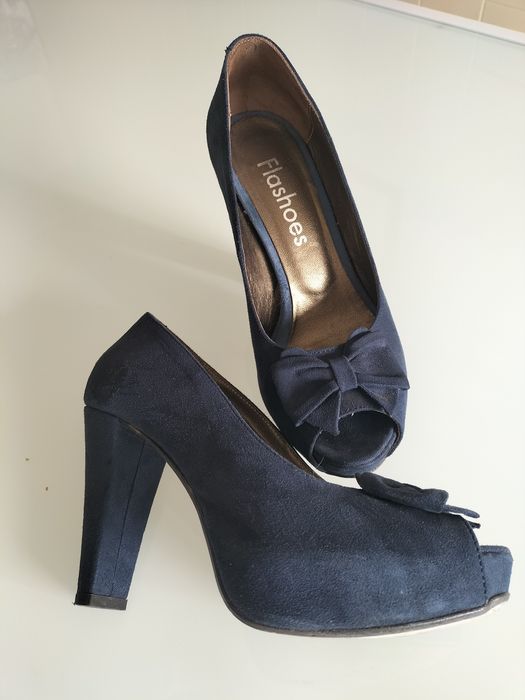 Sapato pele pêssego azul marinho nº36