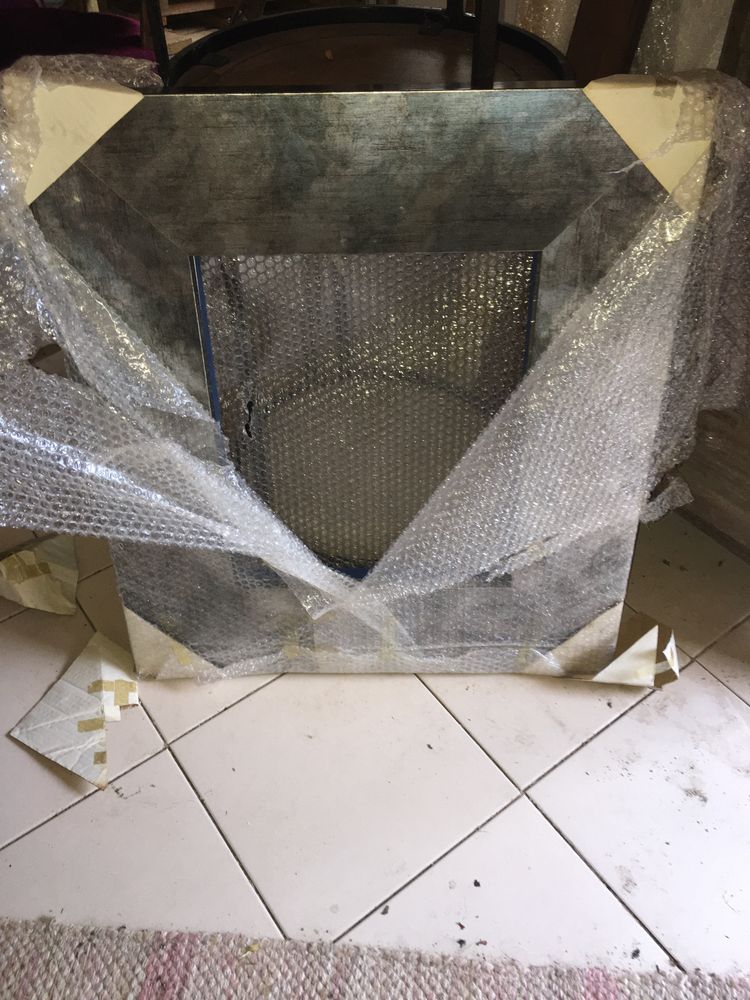 Moldura em Madeira com acabamento a imitar o Metalizado
