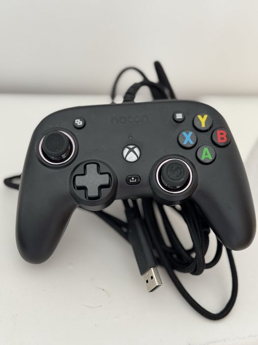 Comando Nacon Pro Compact Xbox