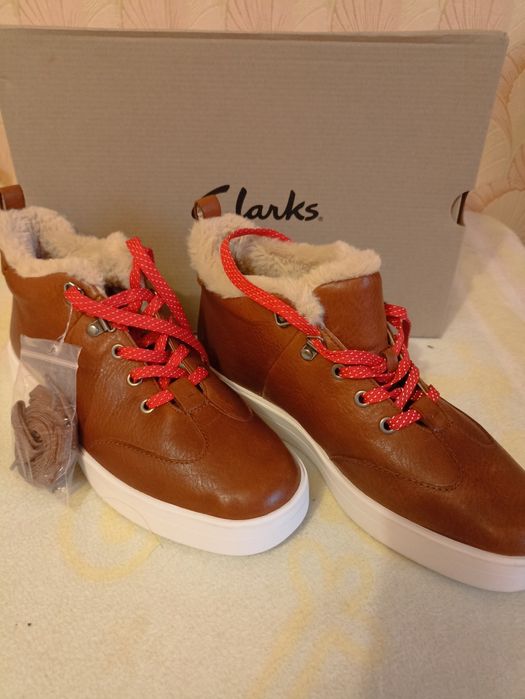 Жіночі зимові черевики Clarks