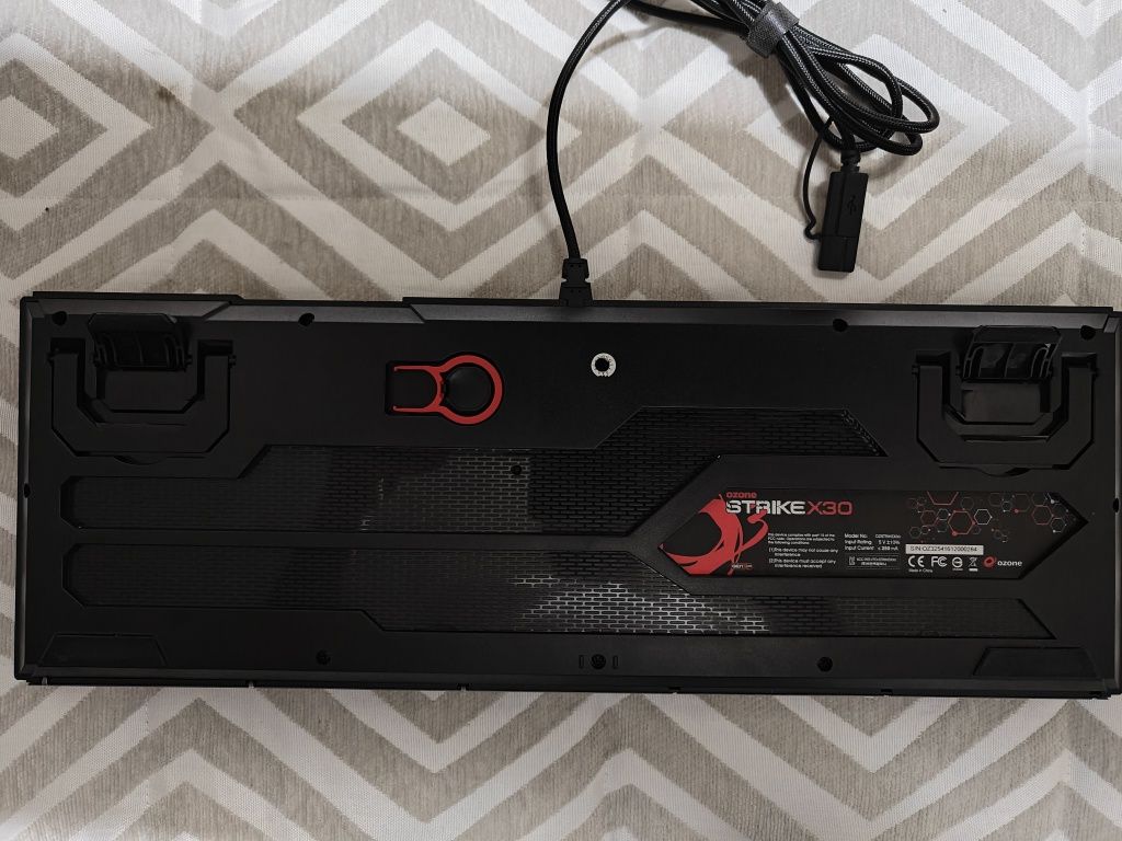 Teclado Mecânico ozone strike x30