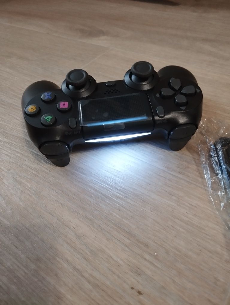 Джойстик на PS4. Безпровідний контроллер на Sony PlayStation 4