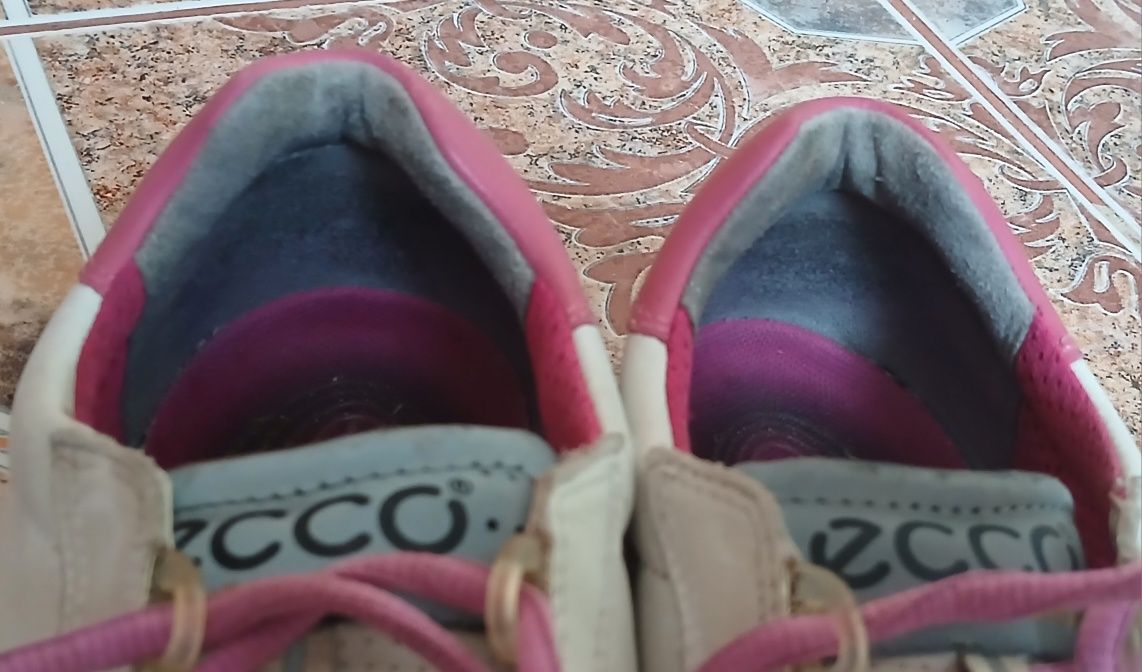 Жіночі кросівки ECCO BIOM, 39 розмір, натуральна шкіра