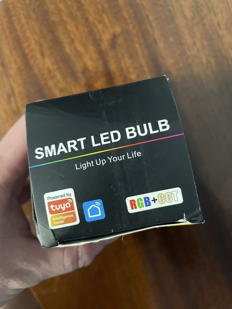 Розумна лампочка RGB 16 кольорів Е27 LED 15Вт wifi