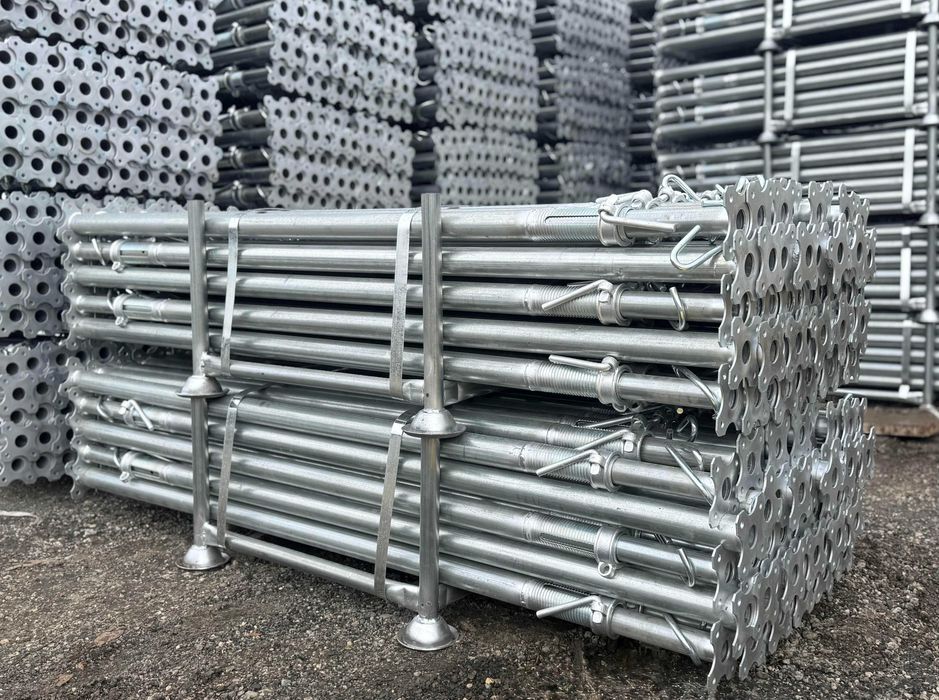 Stemple budowlane metalowe podpory, sztyce. Szalunki stropowe. Stęple.