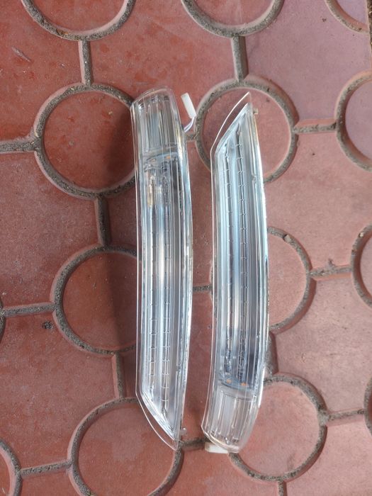 Поворот поворотник в зеркало VW Touareg GP 2007-2010 розборка шрот