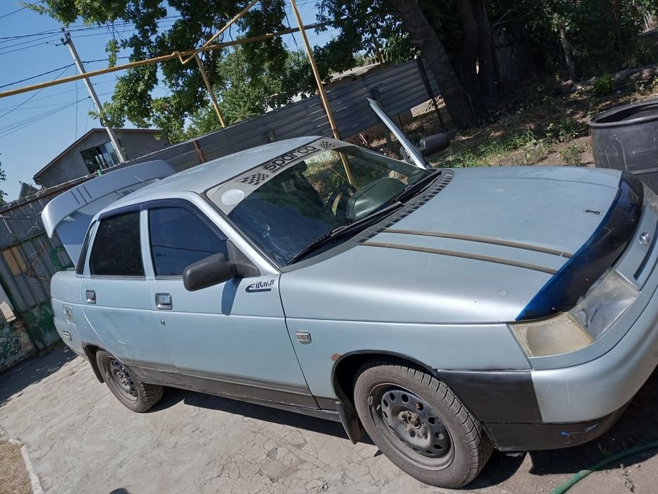 Продам на ходу машина з бита