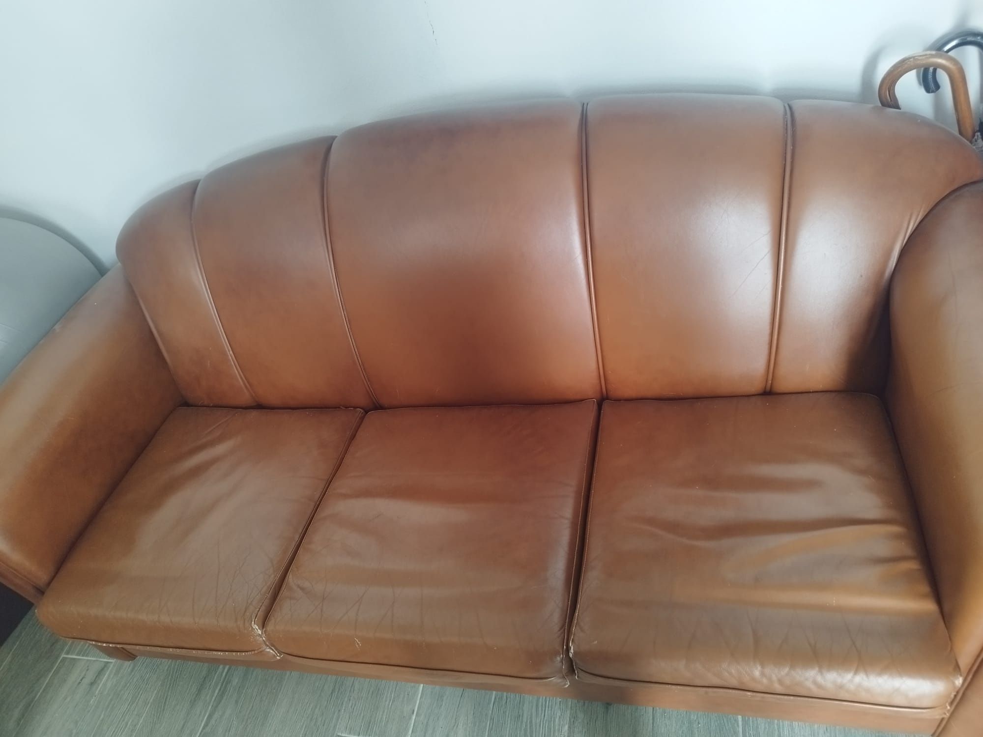 Vendo sofá em pele