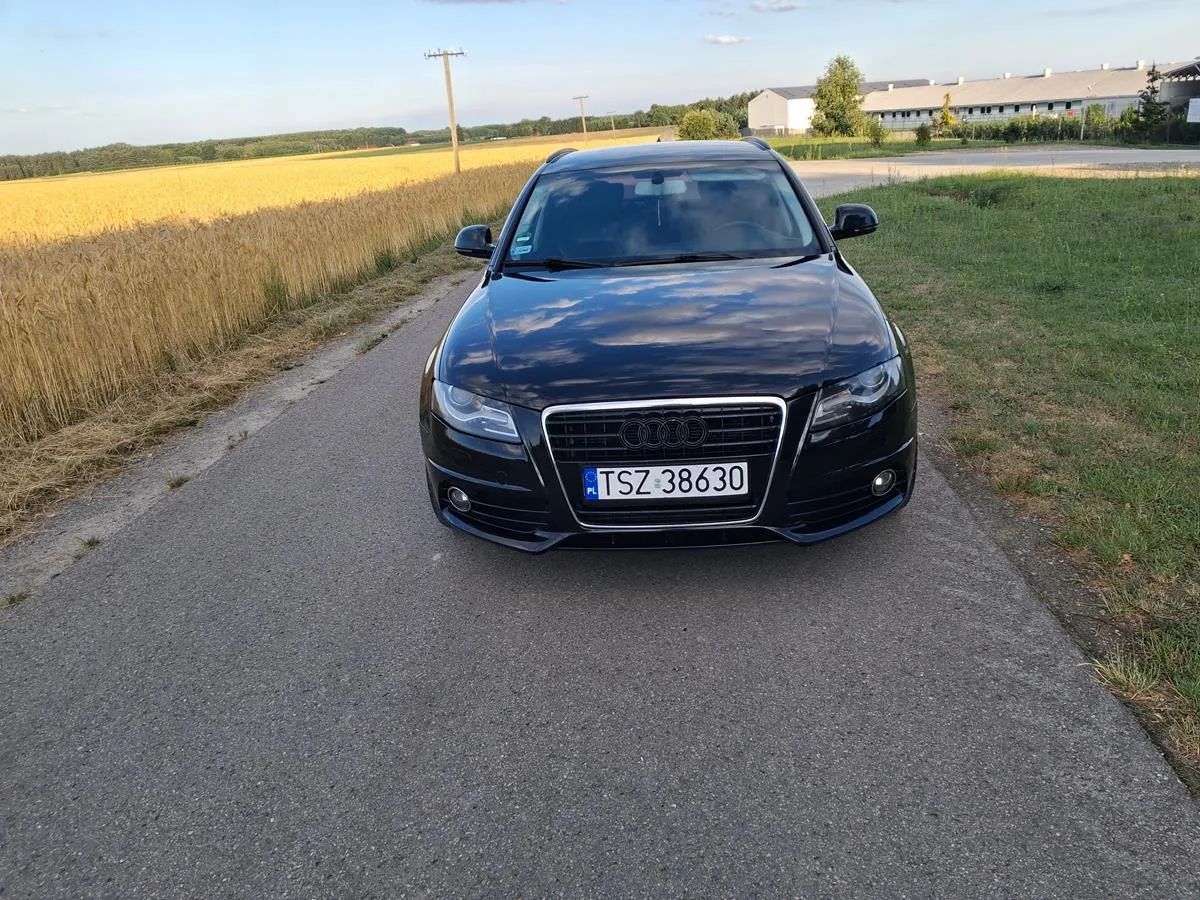 Audi A4 2.0 TDI 140KM Bi Xenon Led Chrom Pakiet Klimatronik Alufelgi Tempomat