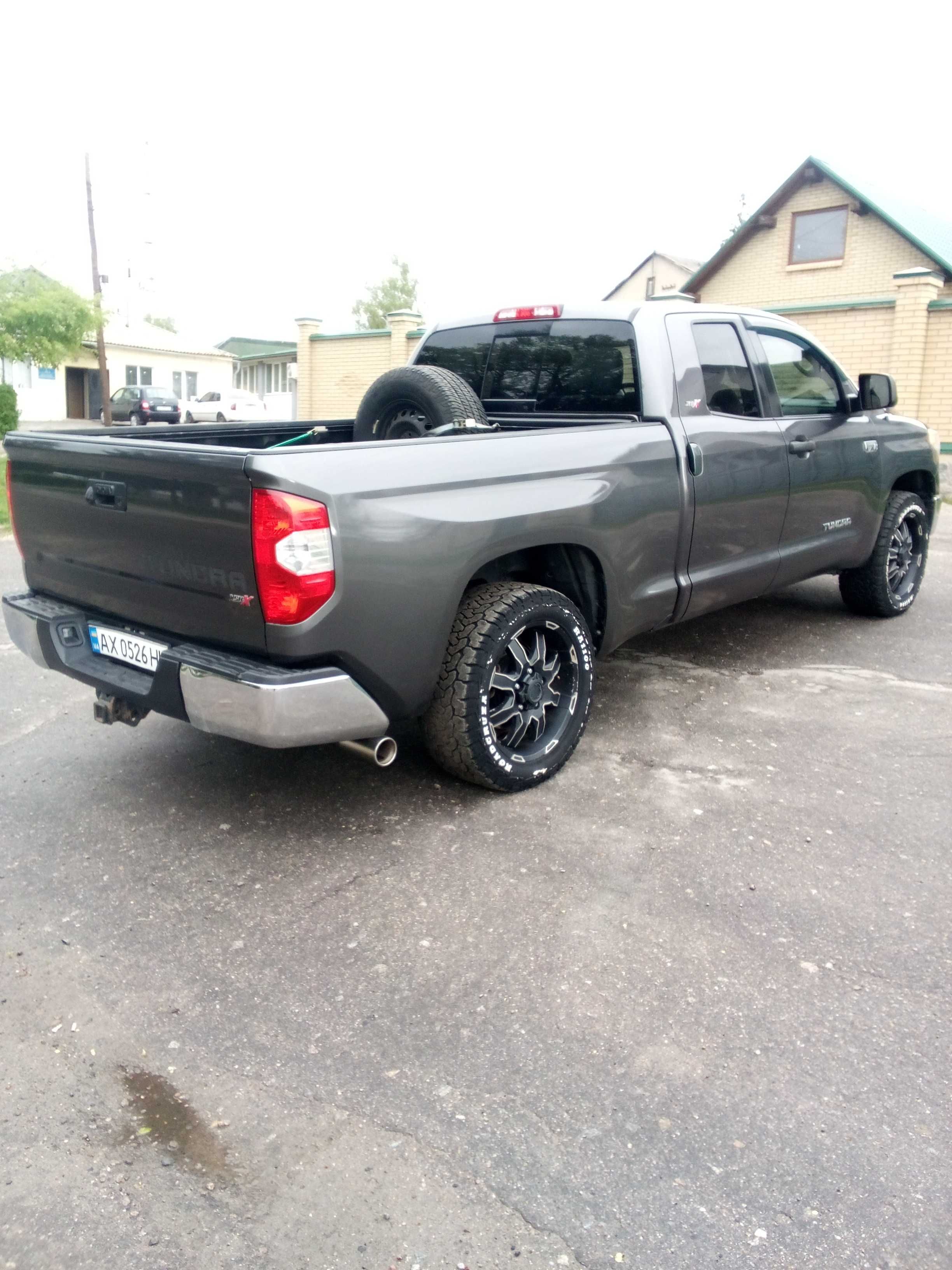 Toyota Tundra 2015