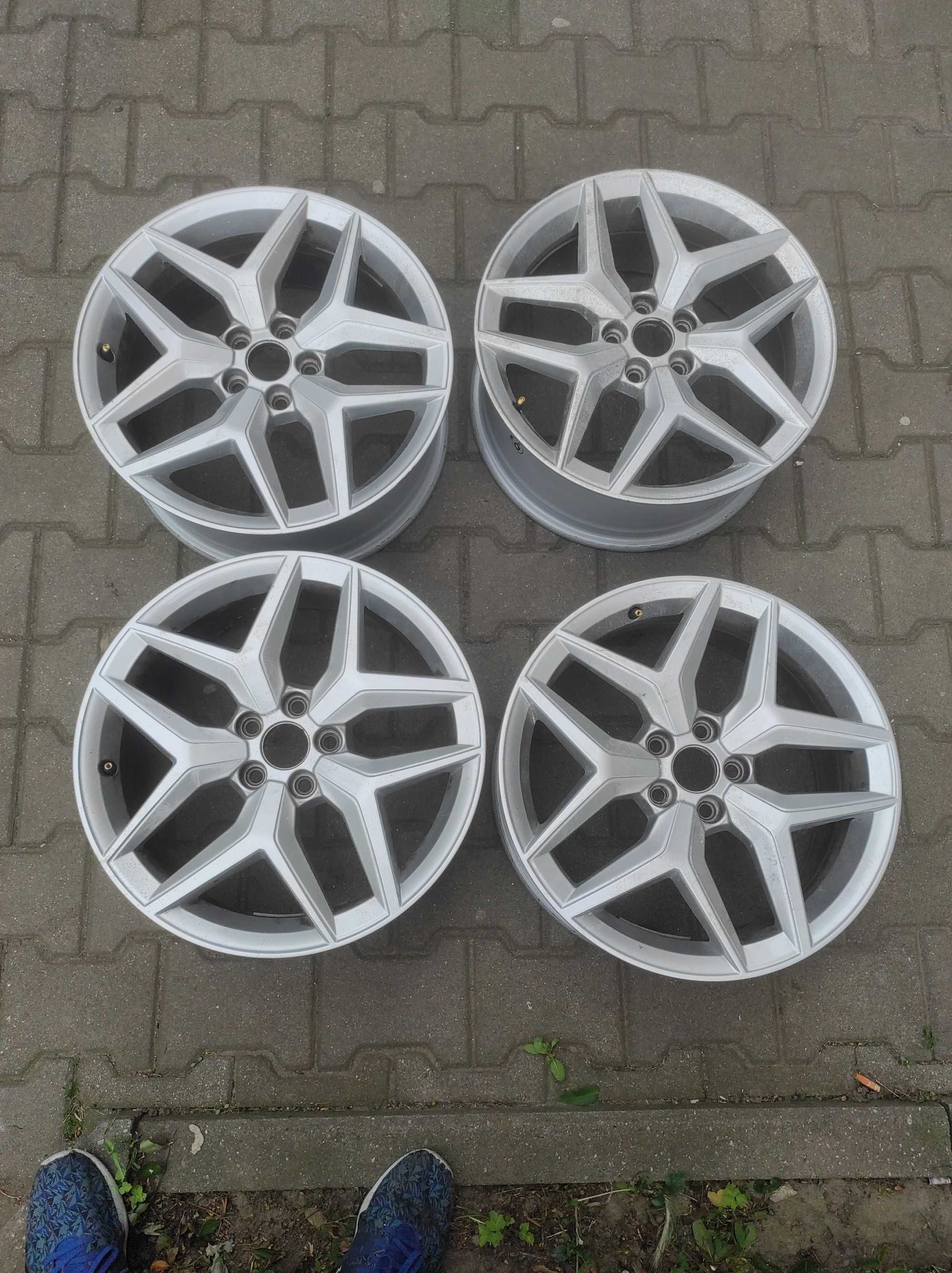 4x Felgi Aluminiowe 5x100 r17