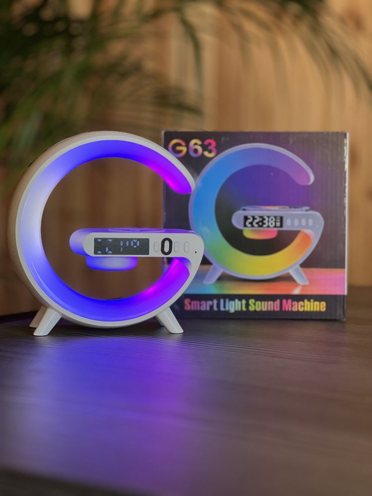 Светильник-колонка RGB с часами и беспроводной зарядкой