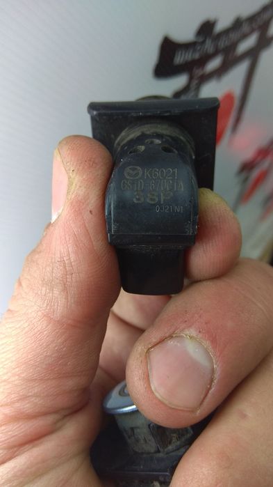 GS1D-56-8DXB Кнопка открытия багажника Мазда 6 GH новая оригинал