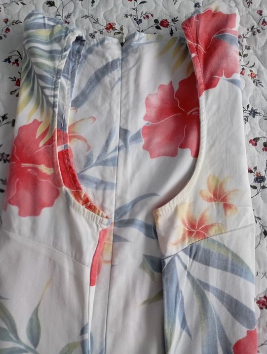 Vestido manga cava florido