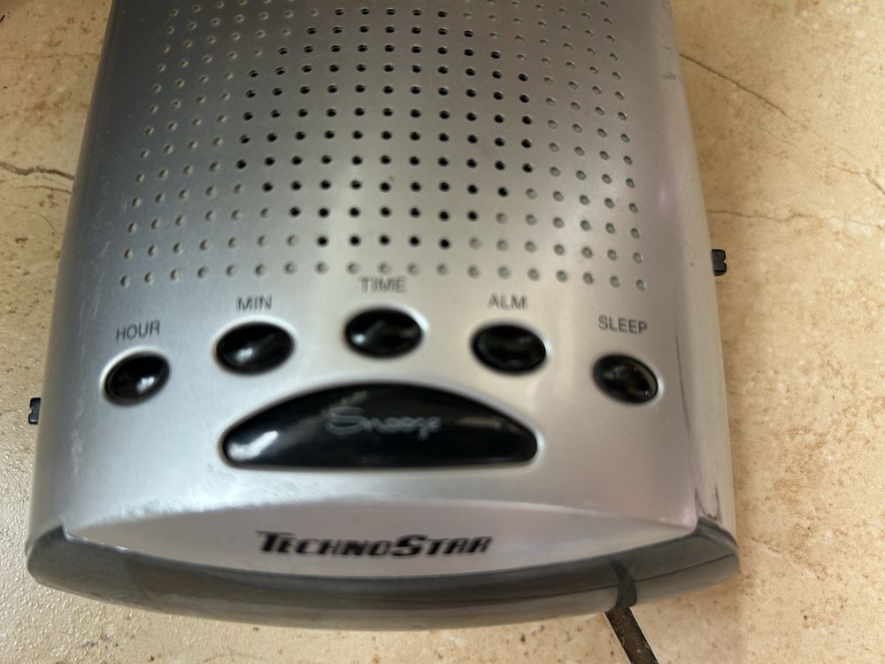 Radio budzik TechnoStar