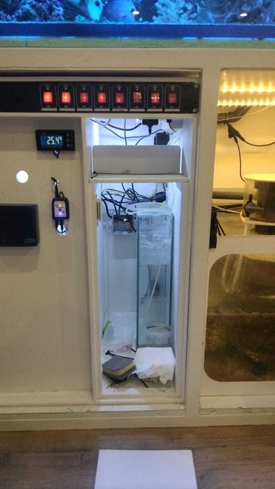 Aquario 200C x 100L x 60A