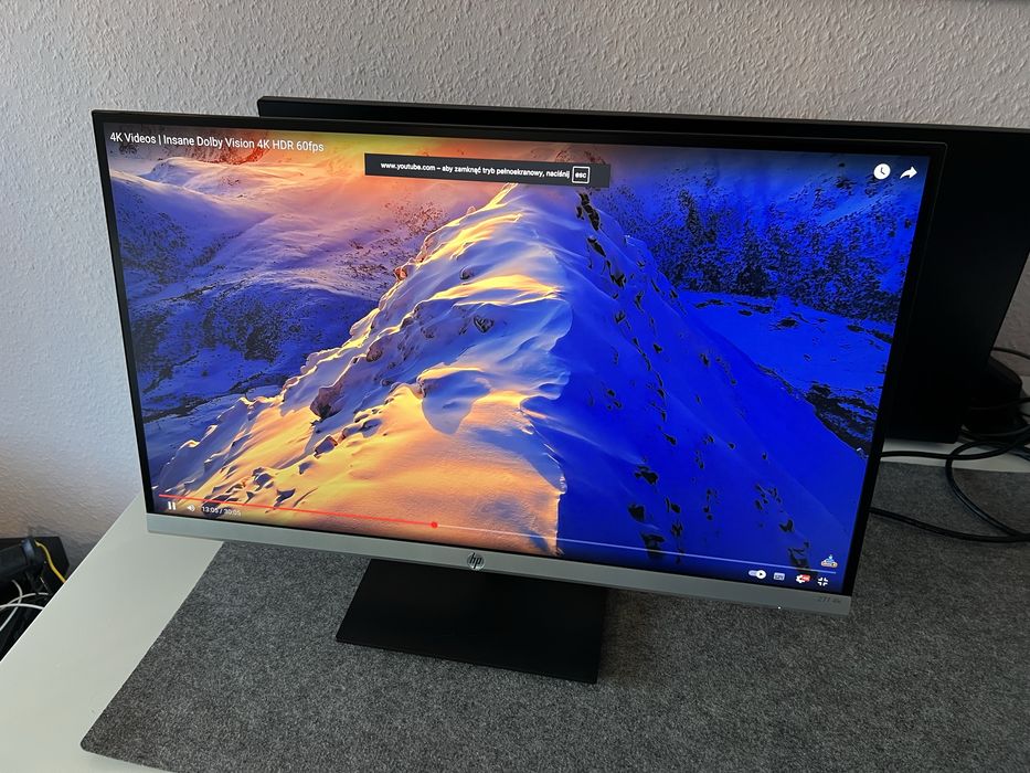 #1502 Hp 27 f 4K Monitor 27” cali UHD