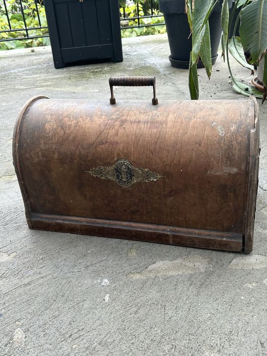 Stara osłona od maszyny Singer