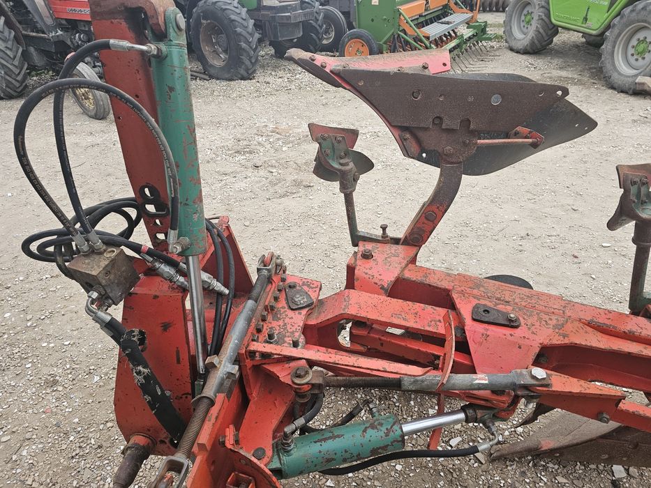 Pług kverneland 5 vario liniowanie sprowadzony
