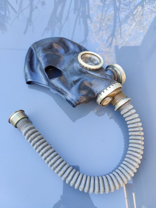 Maski przeciwgazowe z okresu PRL