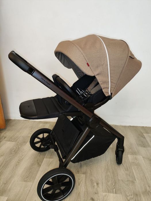 прогулянкова коляска Carrello Ultra