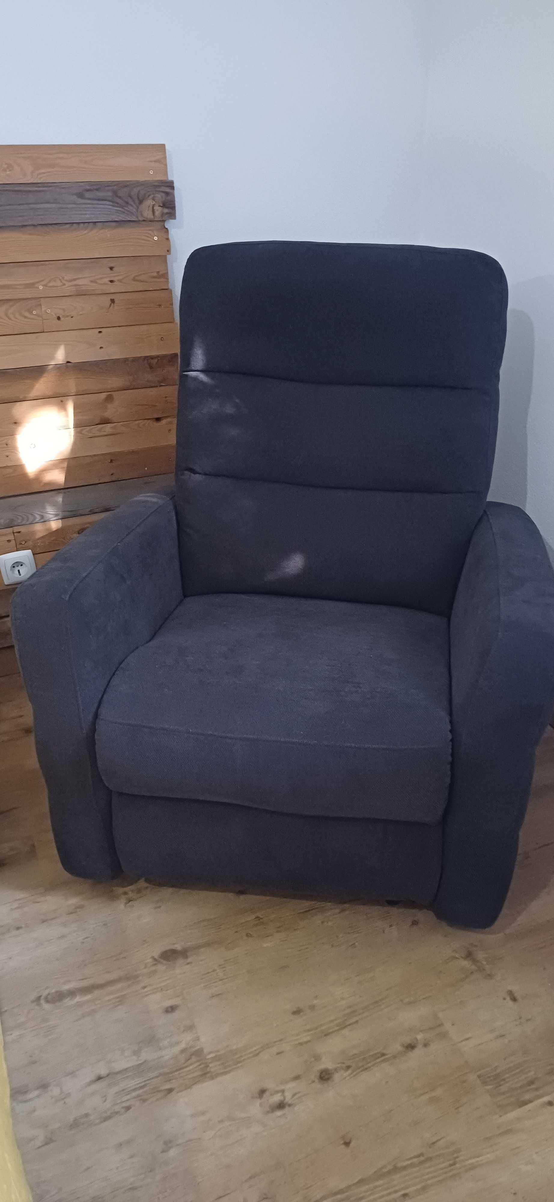 Cadeirão elétrico com várias  posições de relaxamento