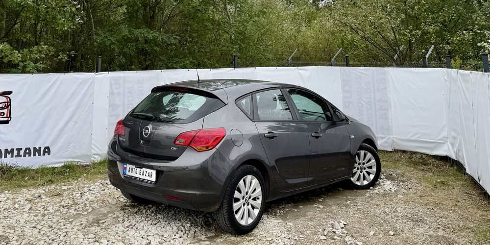 Opel Astra J 1.7 CDTI > Klima > 2010  > Alufelgi > Zadbany > Zamiana