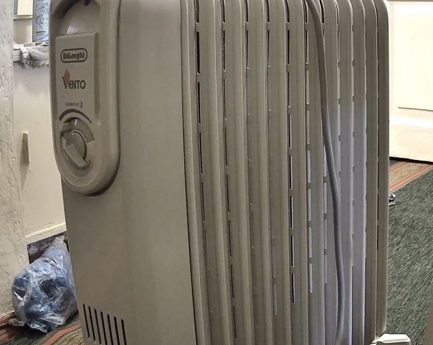 Обігрівач De'Longhi Vento 2500w 12 секцій, Самовивіз