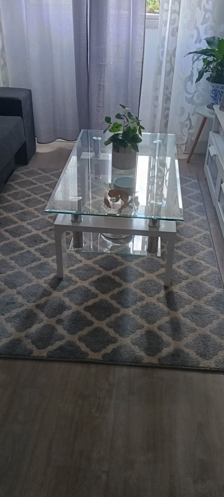 Vendo móveis de sala mesa é tapetes
