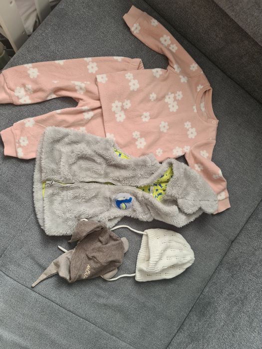 Zestaw ciepłych ubranek na jesień dla dziewczynki