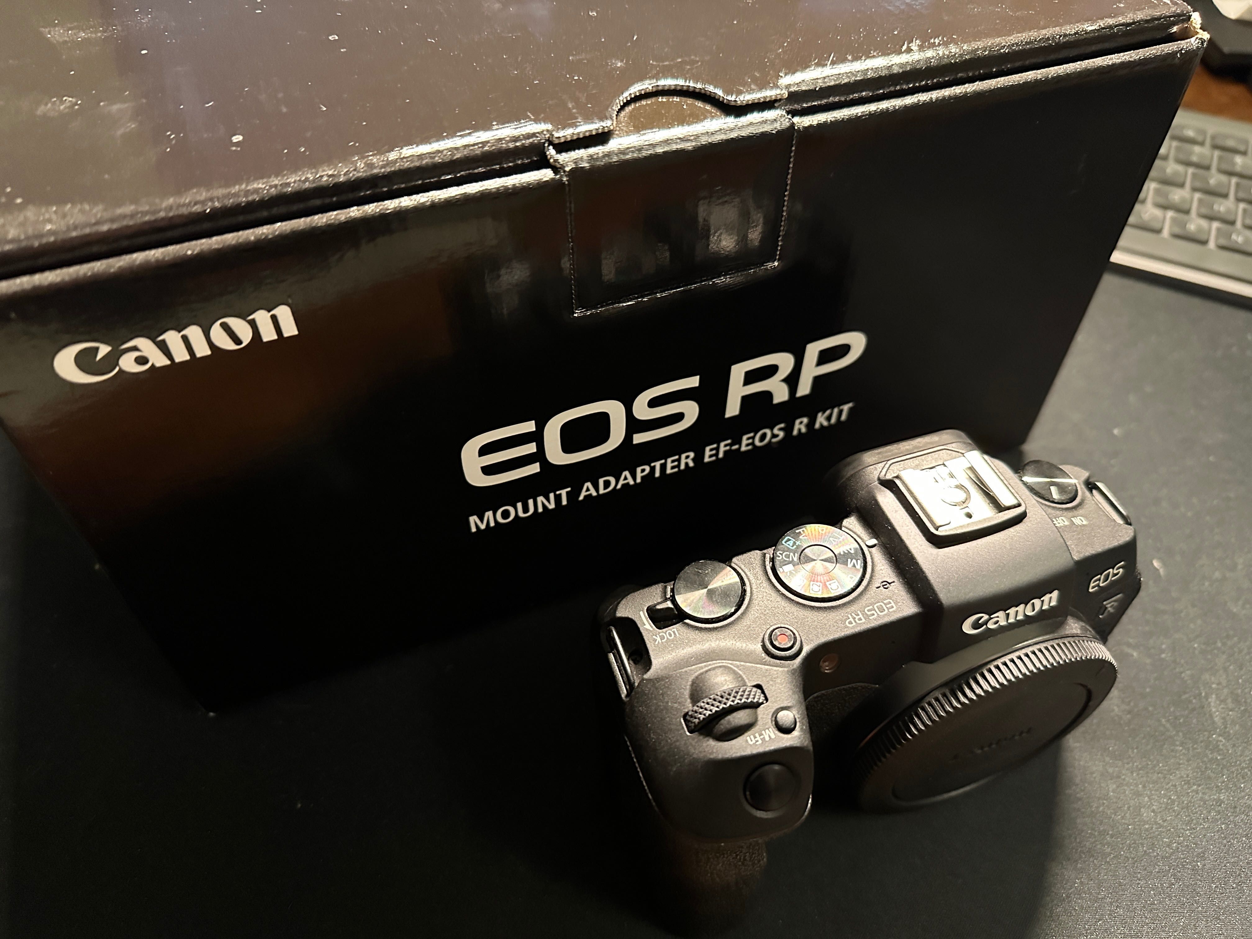 Canon EOS RP (body) – Stan bardzo dobry, bardzo niski przebieg