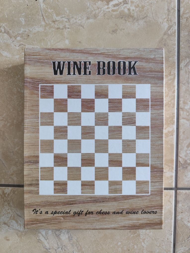 Wine book + jogo xadrez