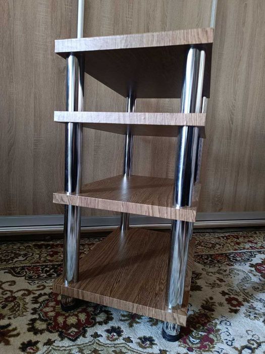 Стойка для аудиоаппаратуры