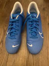 Chuteiras Nike Mercurial 42