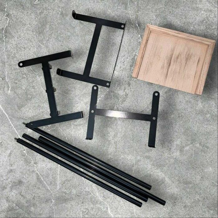 Półka łazienkowa na ręczniki wiszący nowoczesny z haczykami półką