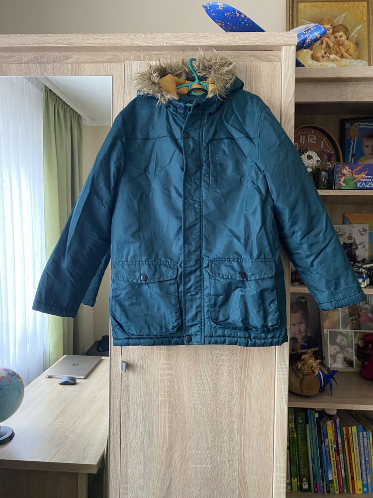 Осіння куртка на хлопчика 8-9 років