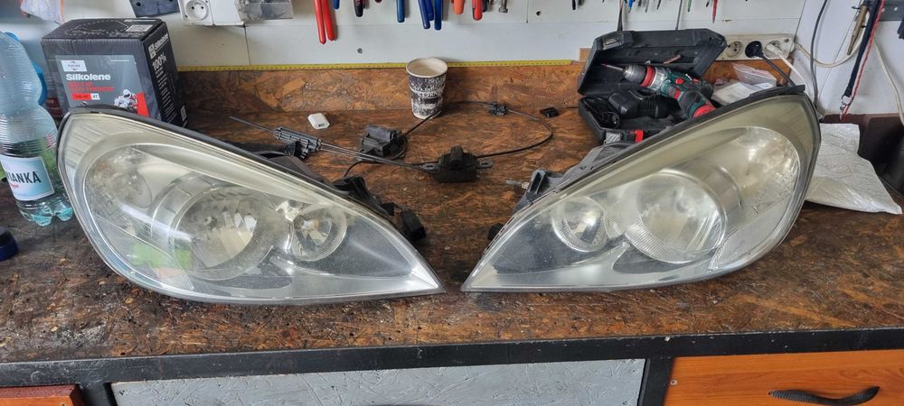 Reflektor lampa volvo v60 2010r prawa i lewa
