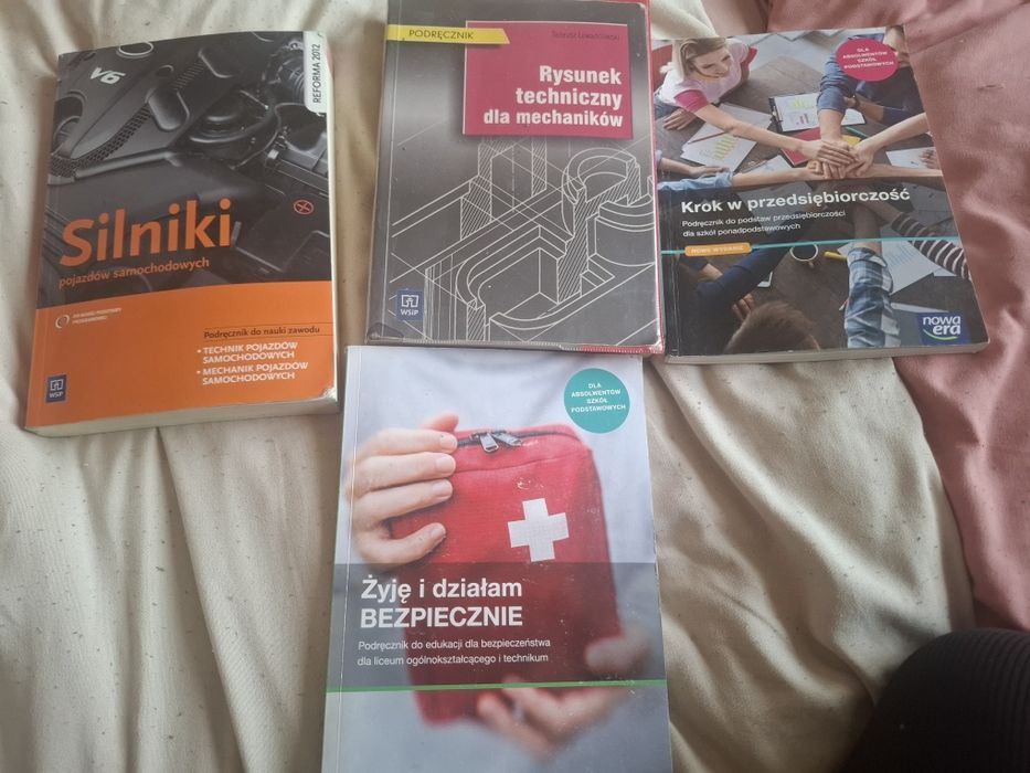 Podreczniki , silniki pojazdów sam,rys.techniczny ,bhp