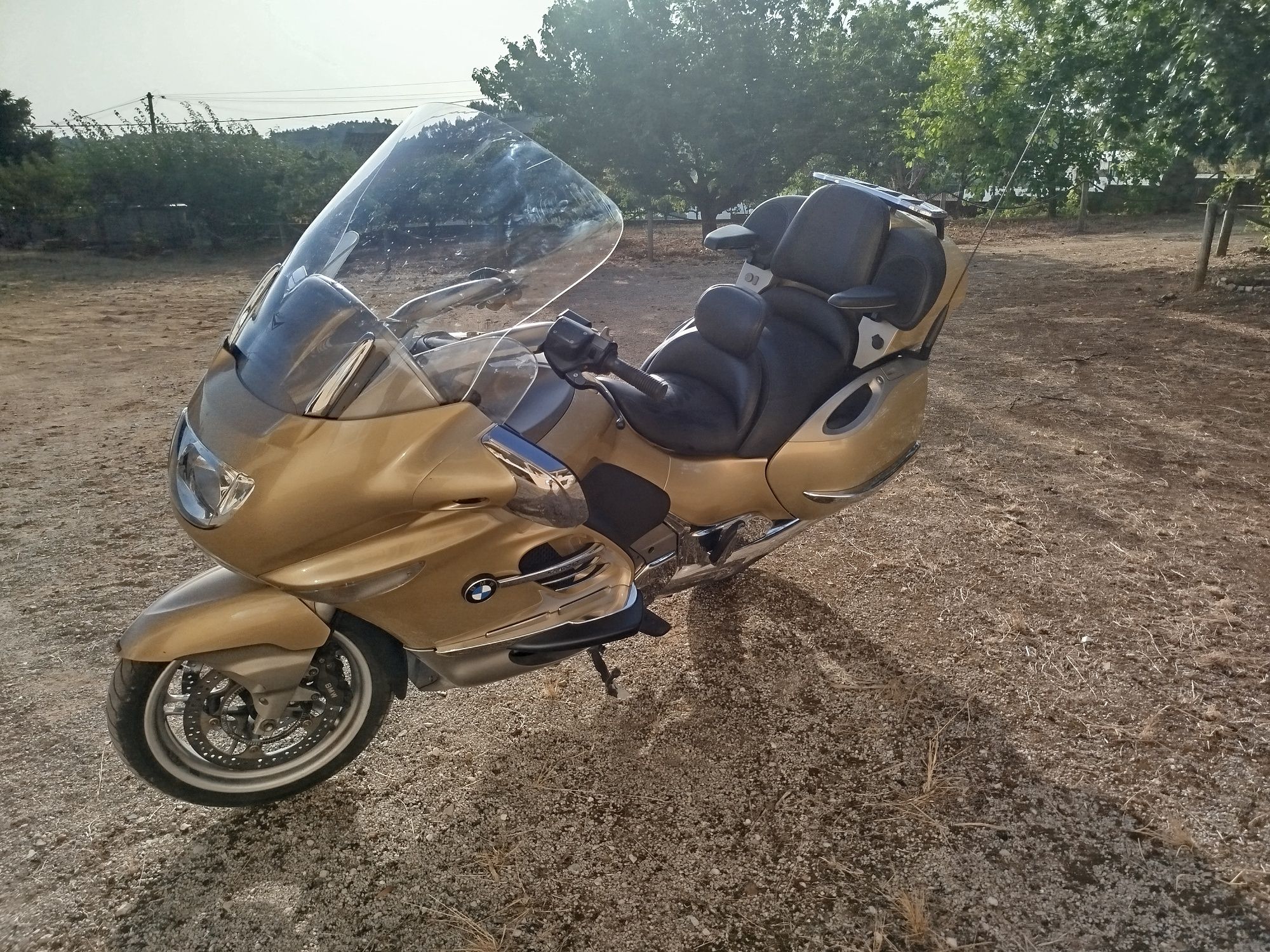 BMW  K1200 LT  com muitos extras.