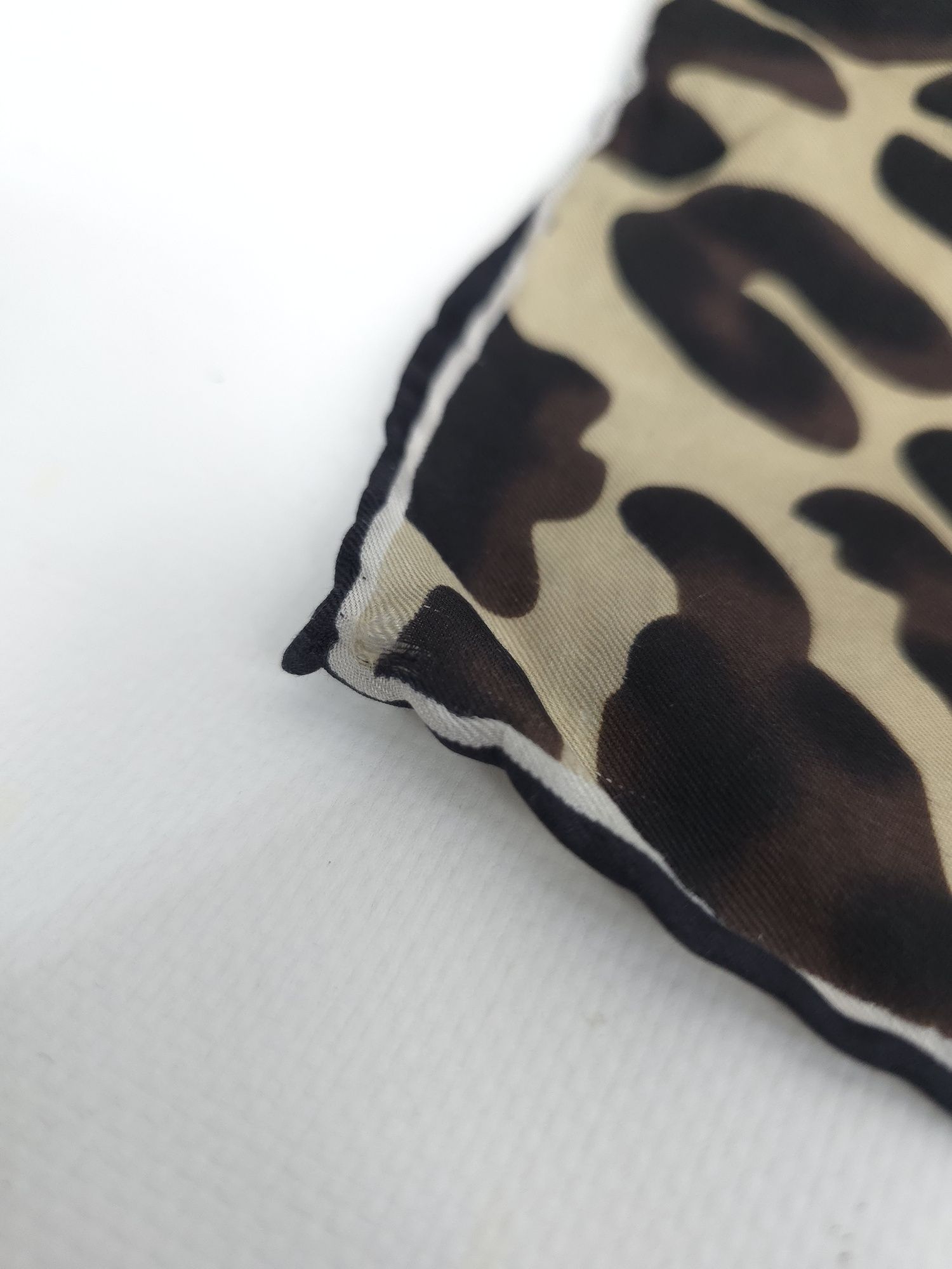 Louis Vuitton chusta jedwabna z monogramem