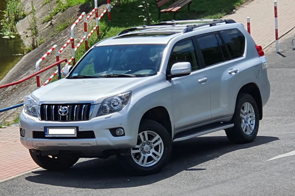 Toyota Land Cruiser Toyotę Land Cruiser 150 D-4D Prestige
