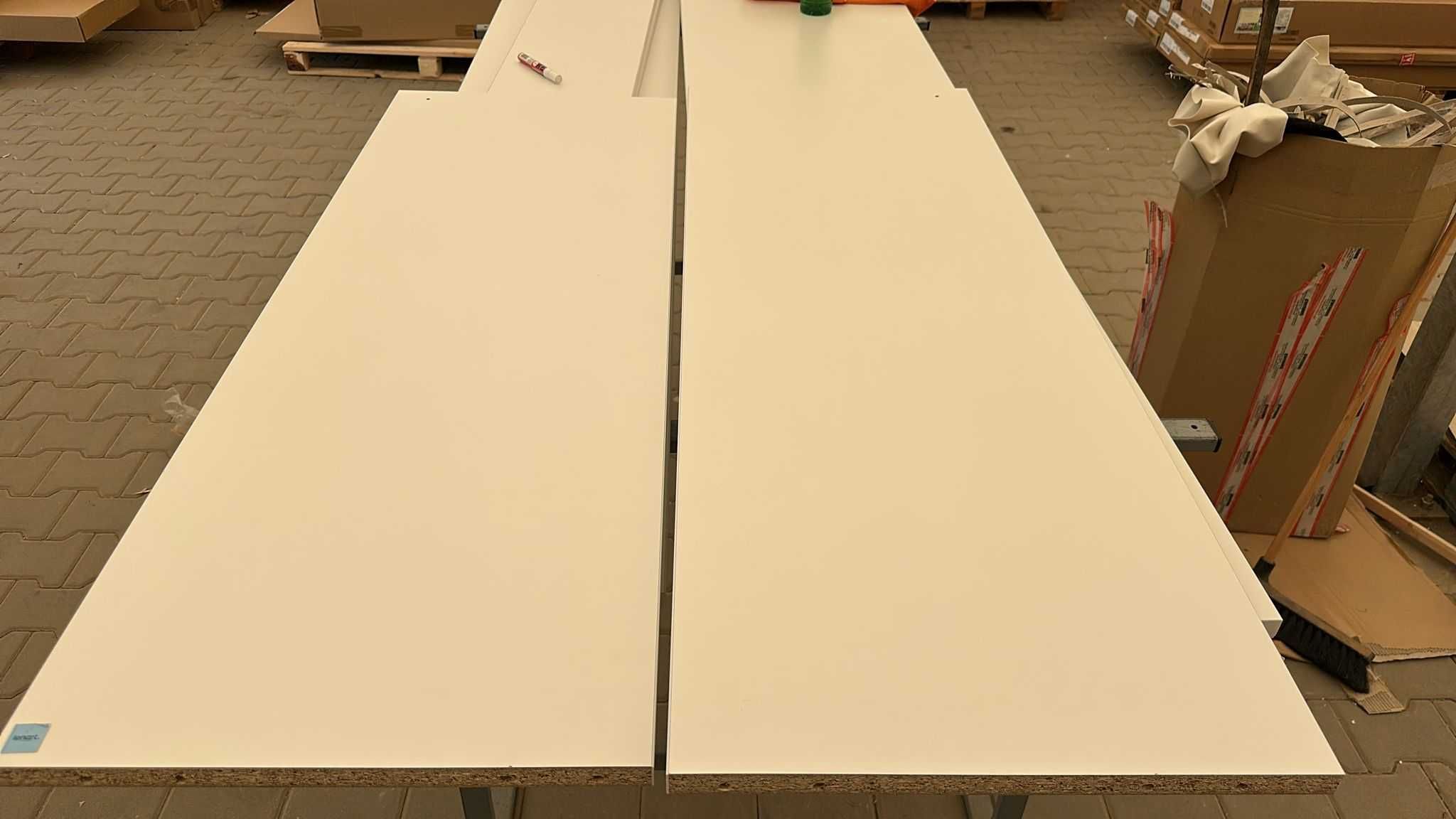 Półkotapczan biały powystawowy Bed Concept BC-05 OKAZJA!