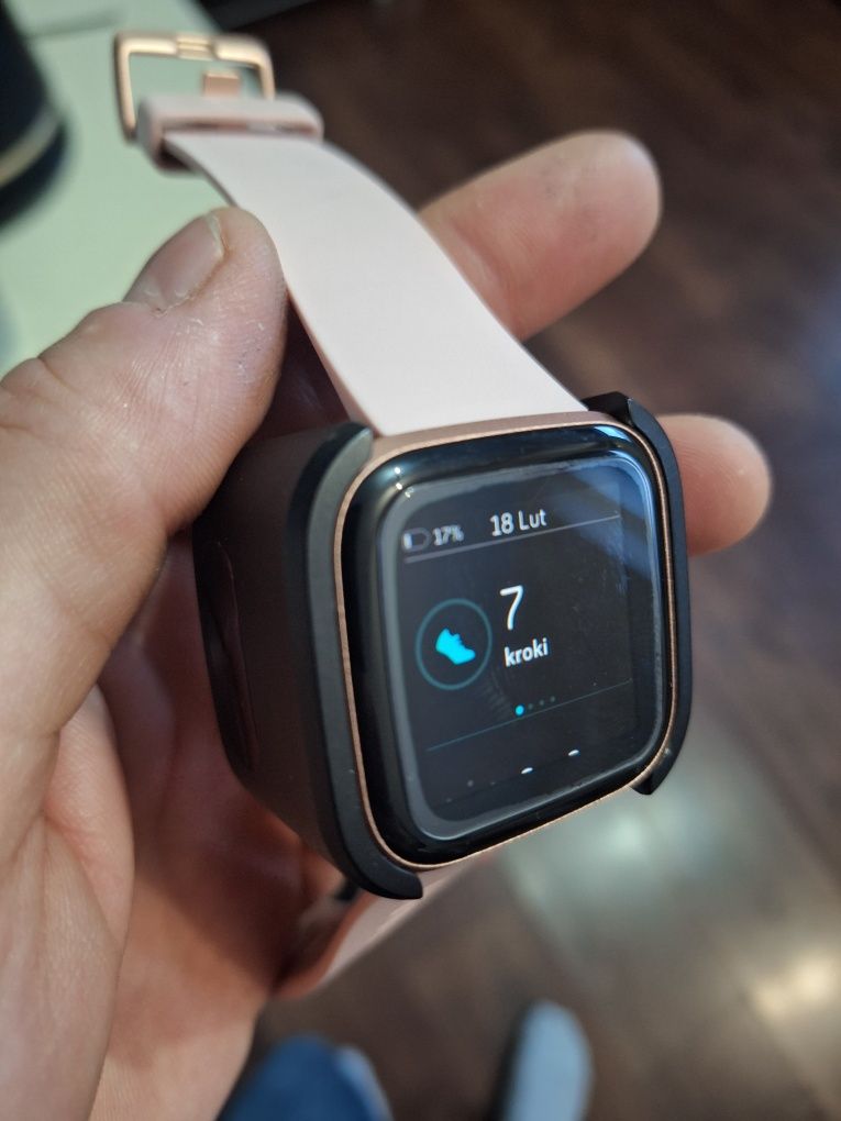 Fitbit versa 2  fit bit zegarek dla cukrzyka