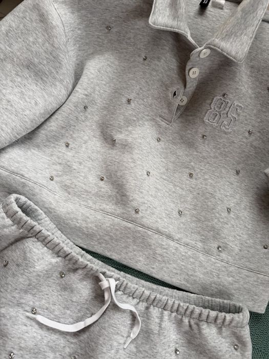 Продам стильние костюми H&M